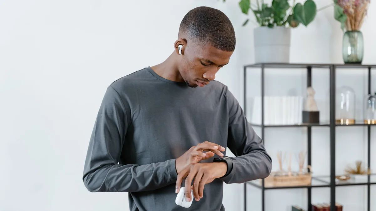 Illustration de l’article Sport à la maison : choisir une montre Polar homme